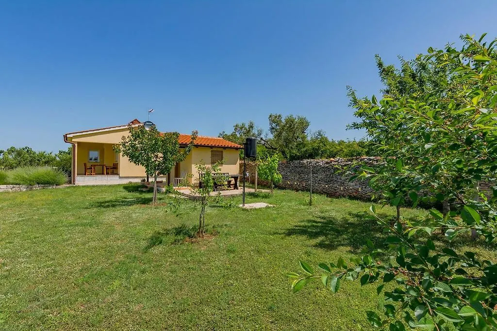 Holiday Home Nemcev 1302 Pula Croatia